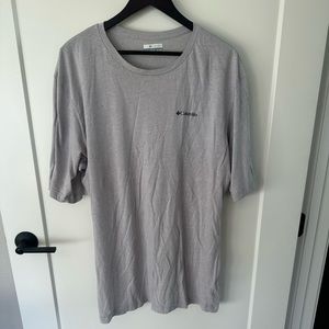 Columbia T-shirt